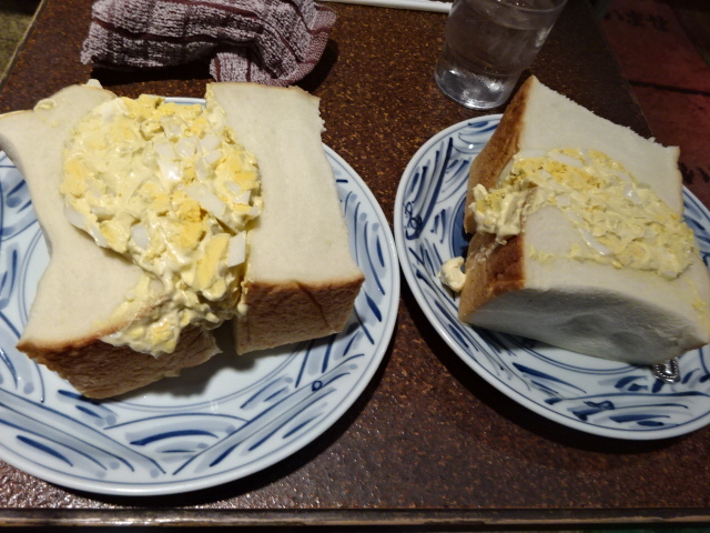 東銀座　喫茶アメリカン　巨大なサンドイッチ（多分食パン一斤）に敗北後、銀座散策ちょっとだけ