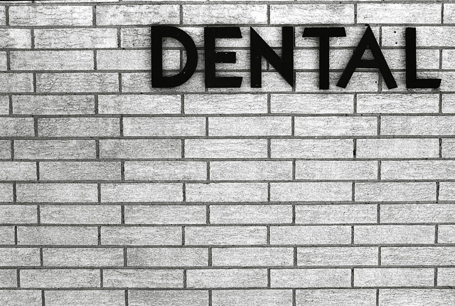 歯医者を好きになる方法、または、前歯復活。